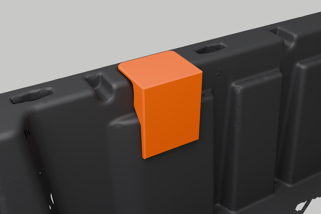 Side block installed in the Defender bed
